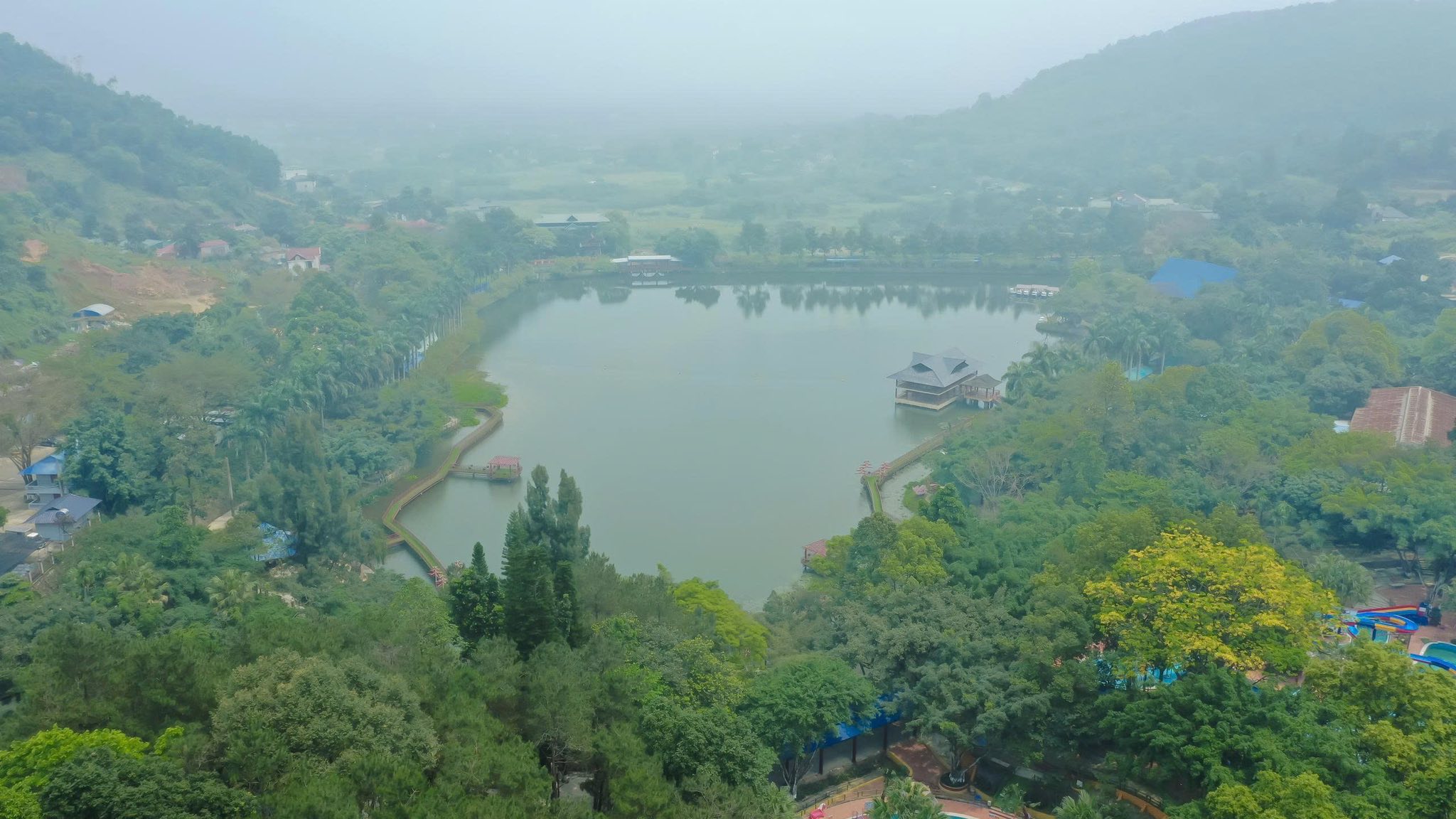 Khu du lịch Ao Vua