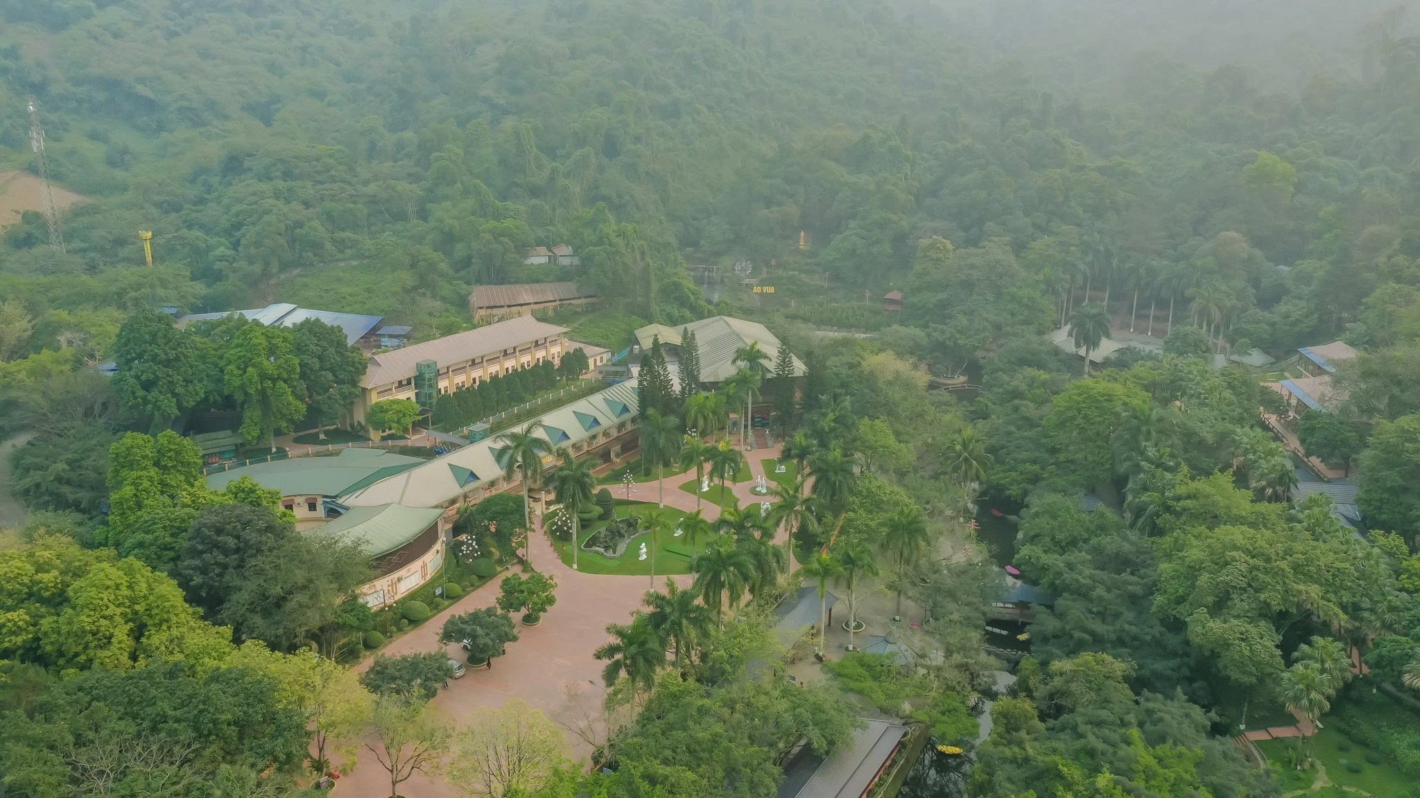 Khu du lịch Ao Vua