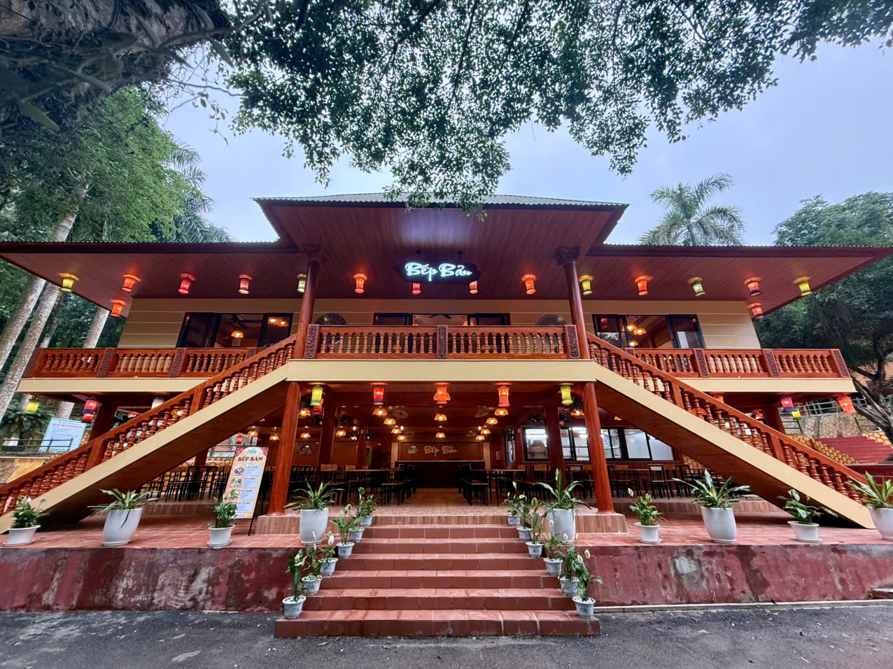 Khu du lịch Ao Vua