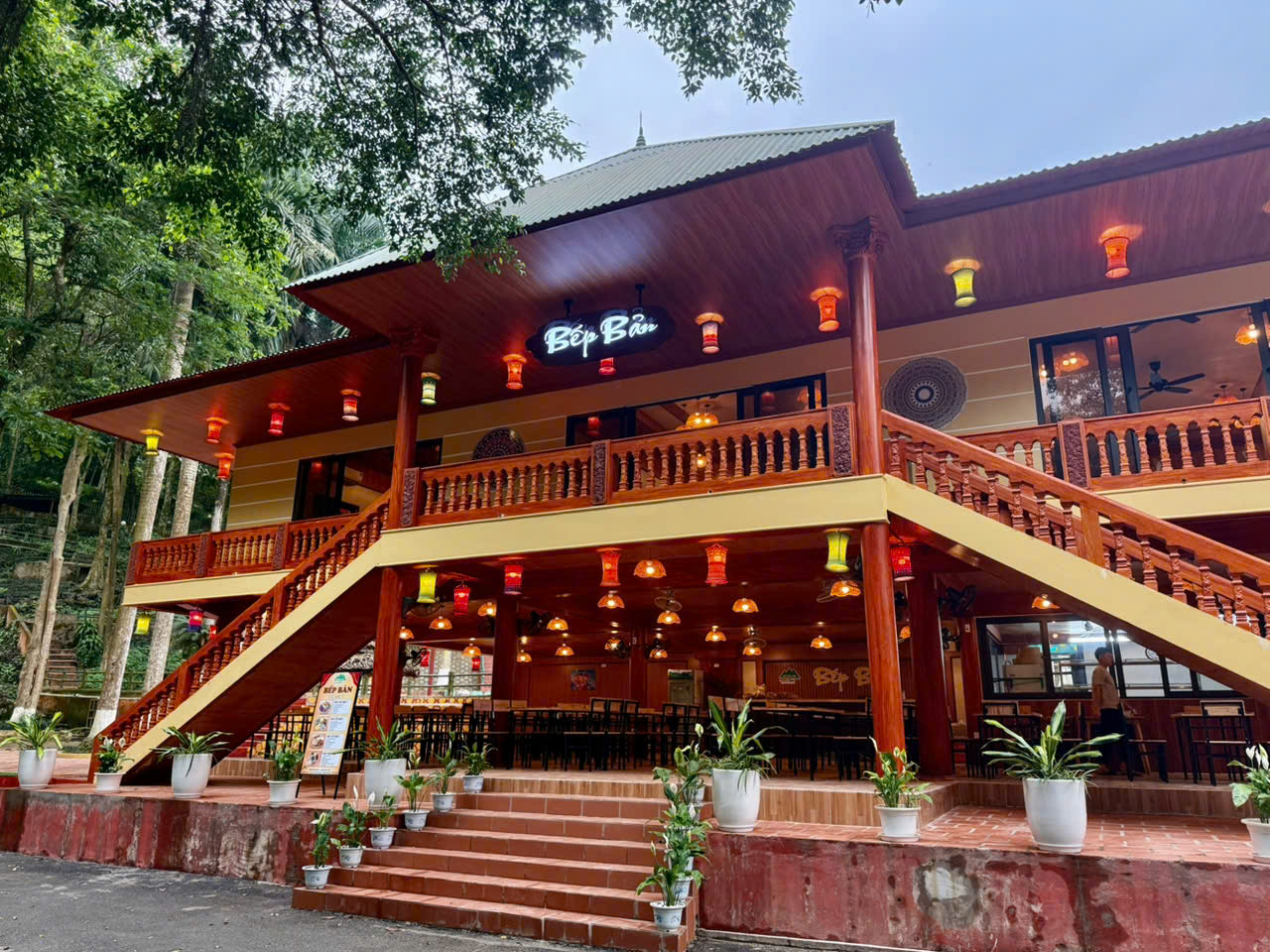 Khu du lịch Ao Vua