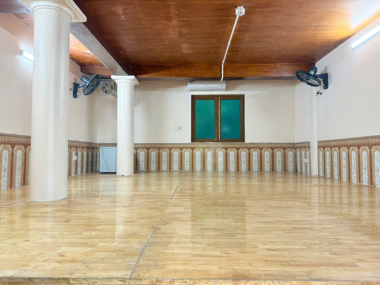 Khu du lịch Ao Vua
