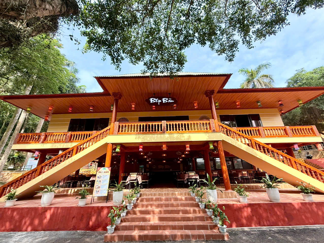 Khu du lịch Ao Vua